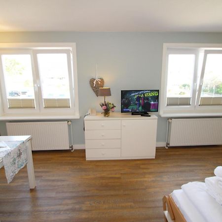 Haus Guenther - Mittelweg 1, App 1 Wenningstedt-Braderup Exterior foto
